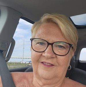 Meet your Posher, Karen